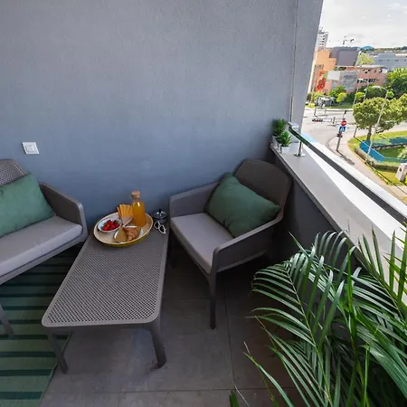 With Garage Apartamento