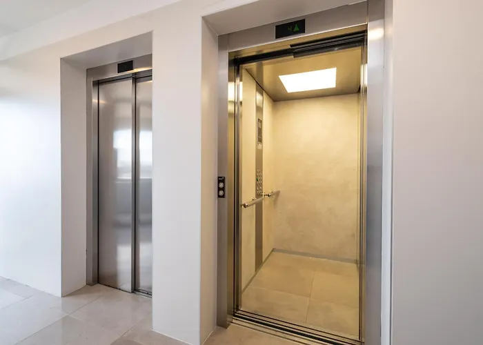 With Garage Apartman *