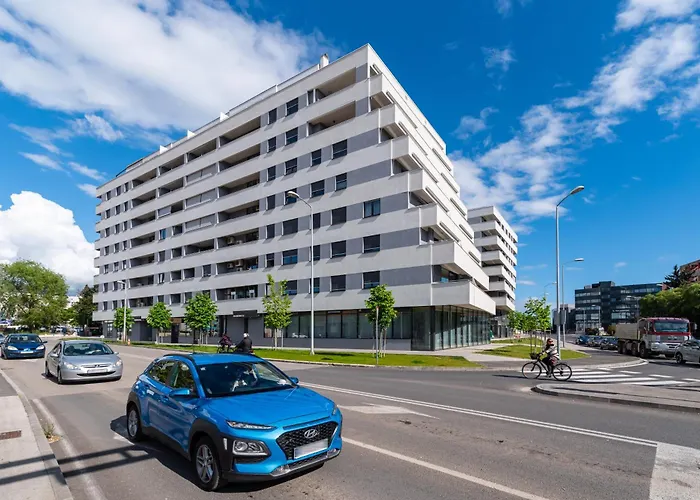 With Garage Apartament